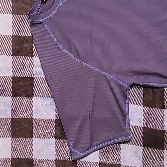 Vintage. 90's. NIKE. Sphere-dry. Tee-shirt size Large. Like-new - Picture 5 of 15